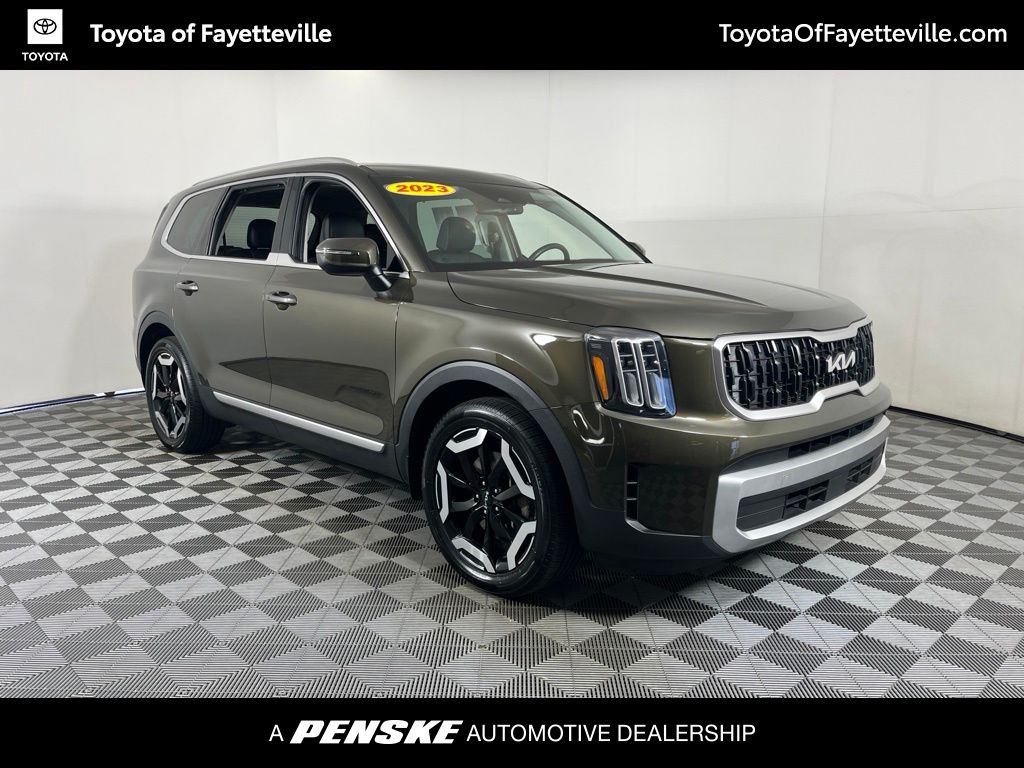 Thumbnail: 2023 Kia Telluride - 9