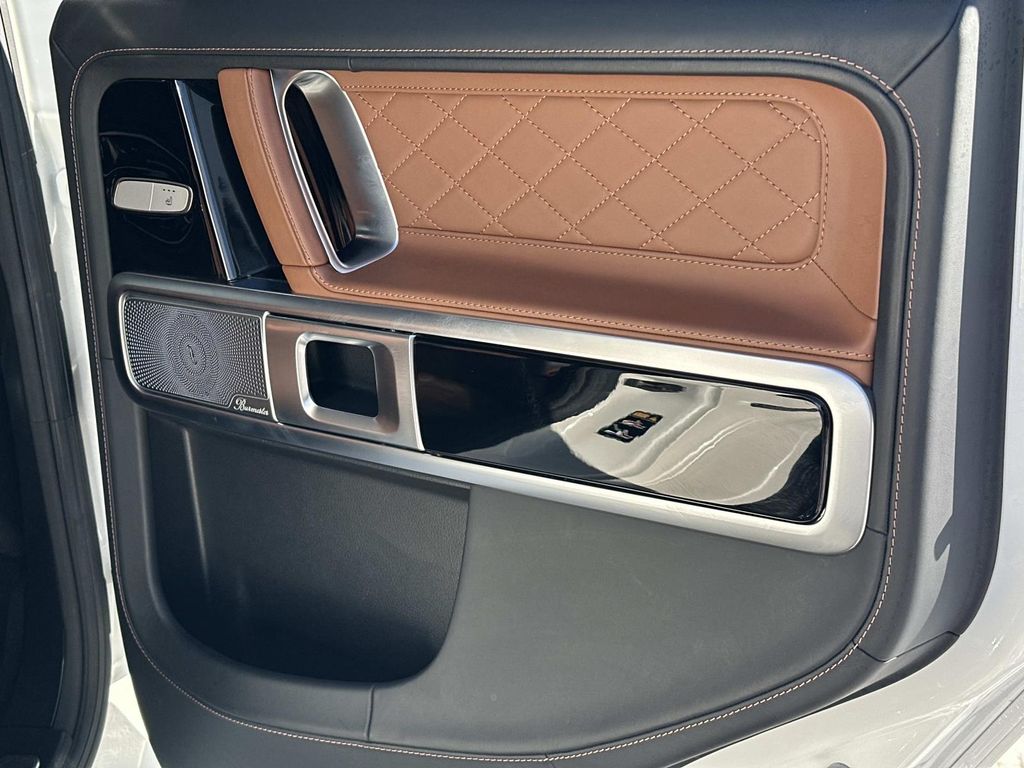 Thumbnail: 2021 Mercedes-Benz G-Class - 22