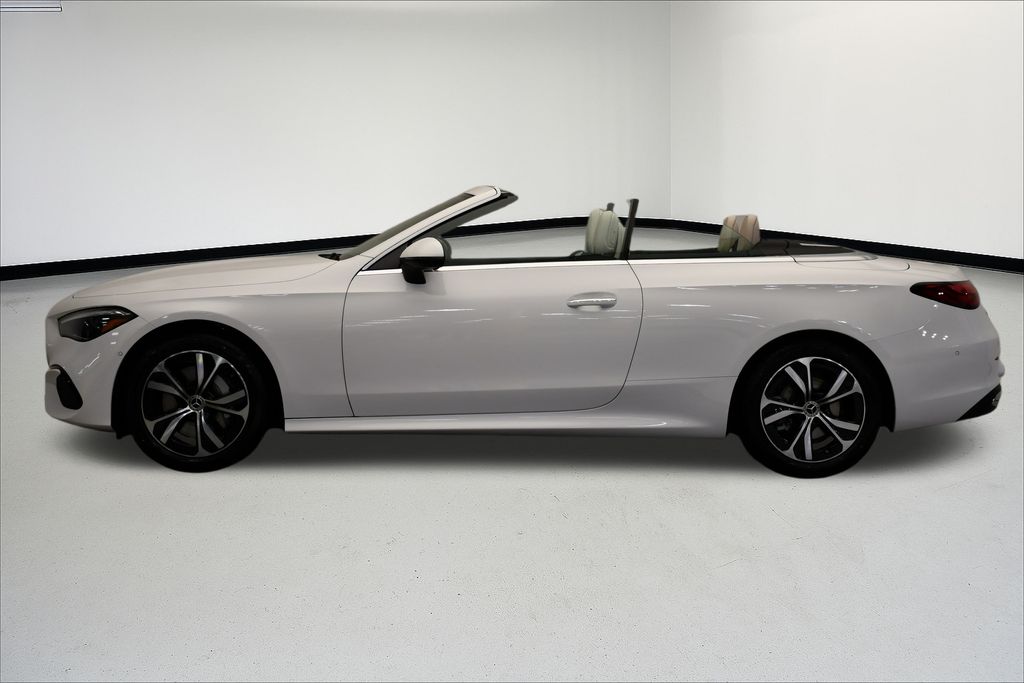 Thumbnail: 2026 Mercedes-Benz CLE - 10