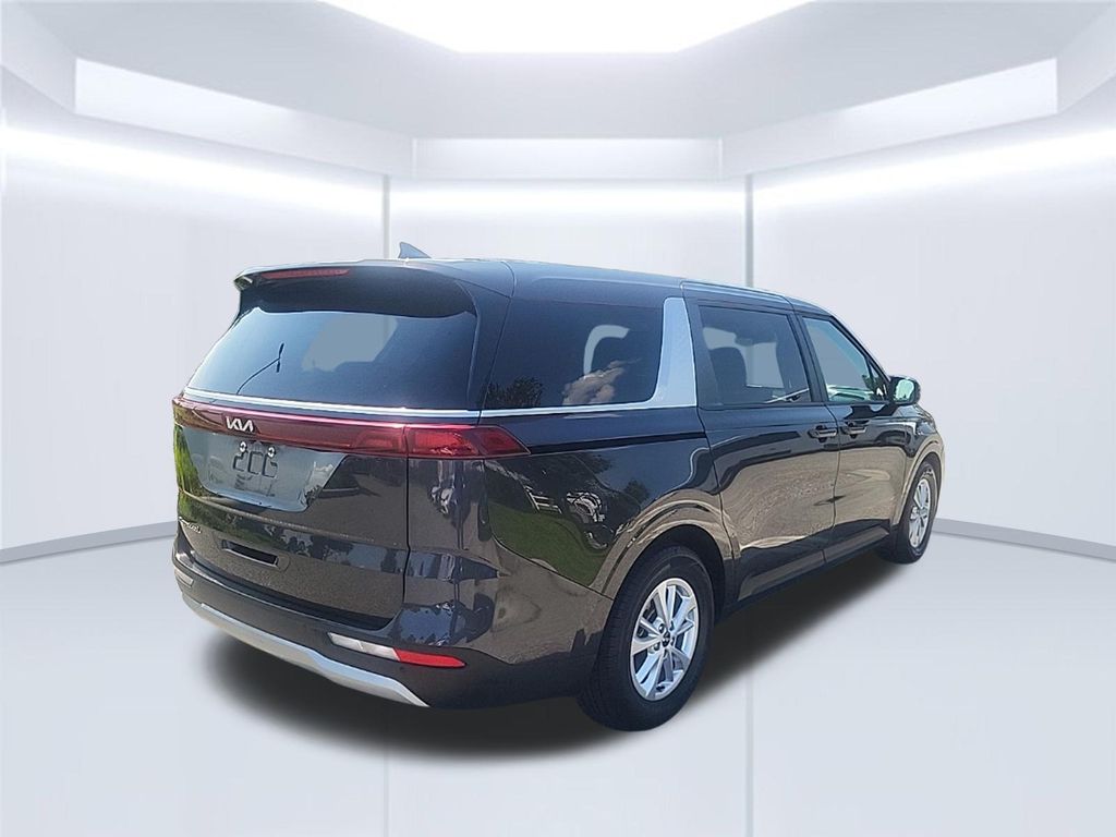 2022 Black Kia Carnival LX FWD Van
