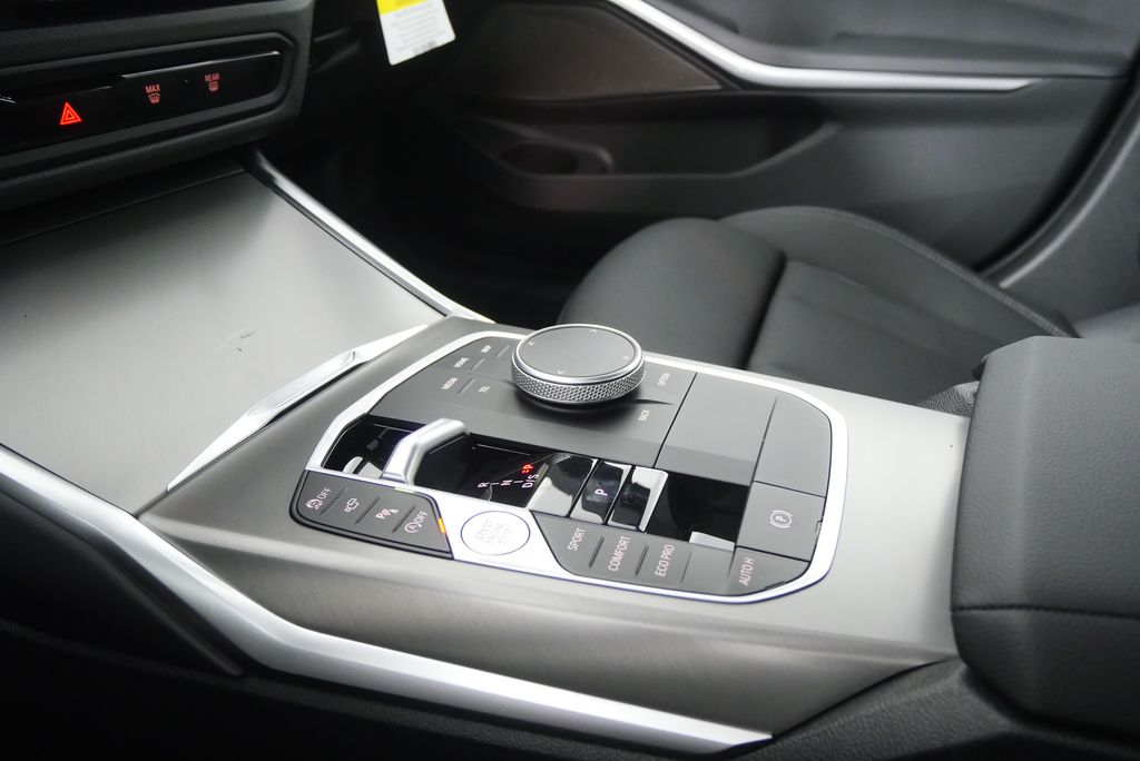 Thumbnail: 2026 BMW 3 Series - 23