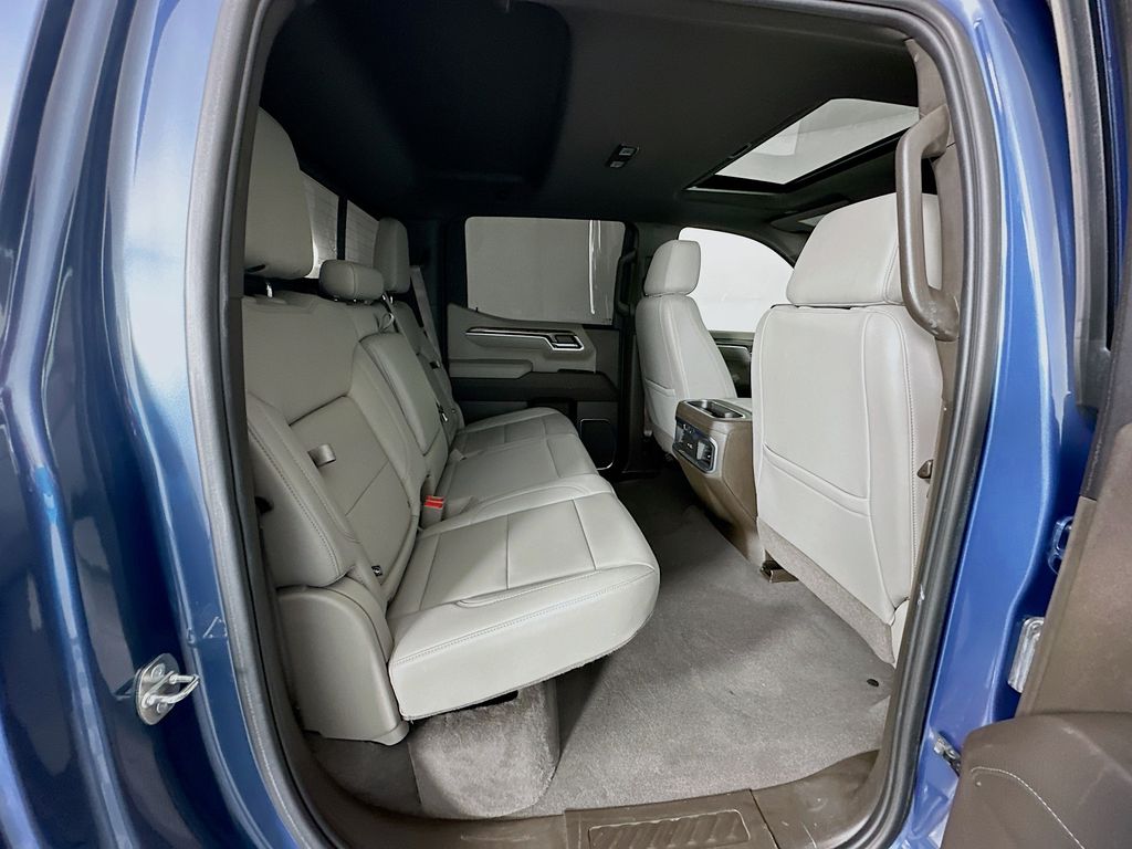 Thumbnail: 2024 Chevrolet Silverado 1500 - 27