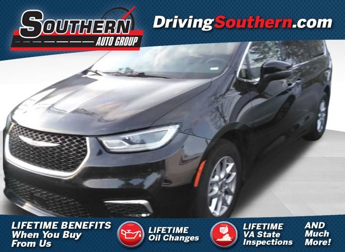 Brilliant Black Crystal Pearlcoat 2023 Chrysler Pacifica Touring L FWD Minivan Front-Wheel Drive 9-Speed Automatic