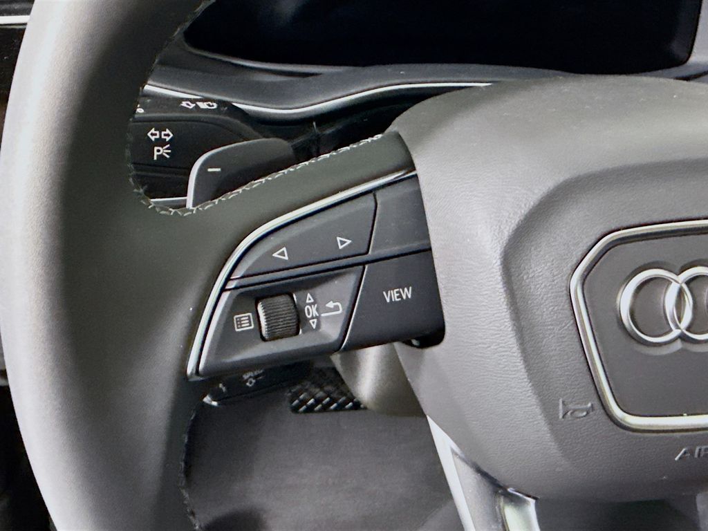 Thumbnail: 2026 Audi Q8 - 12