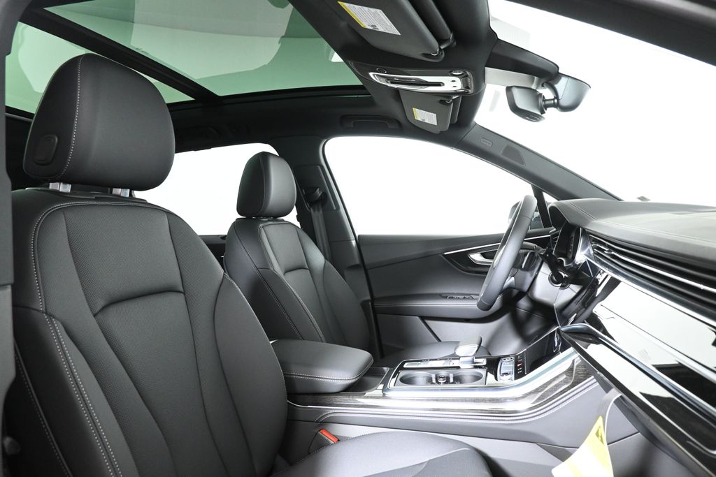 2025 Audi Q7  21