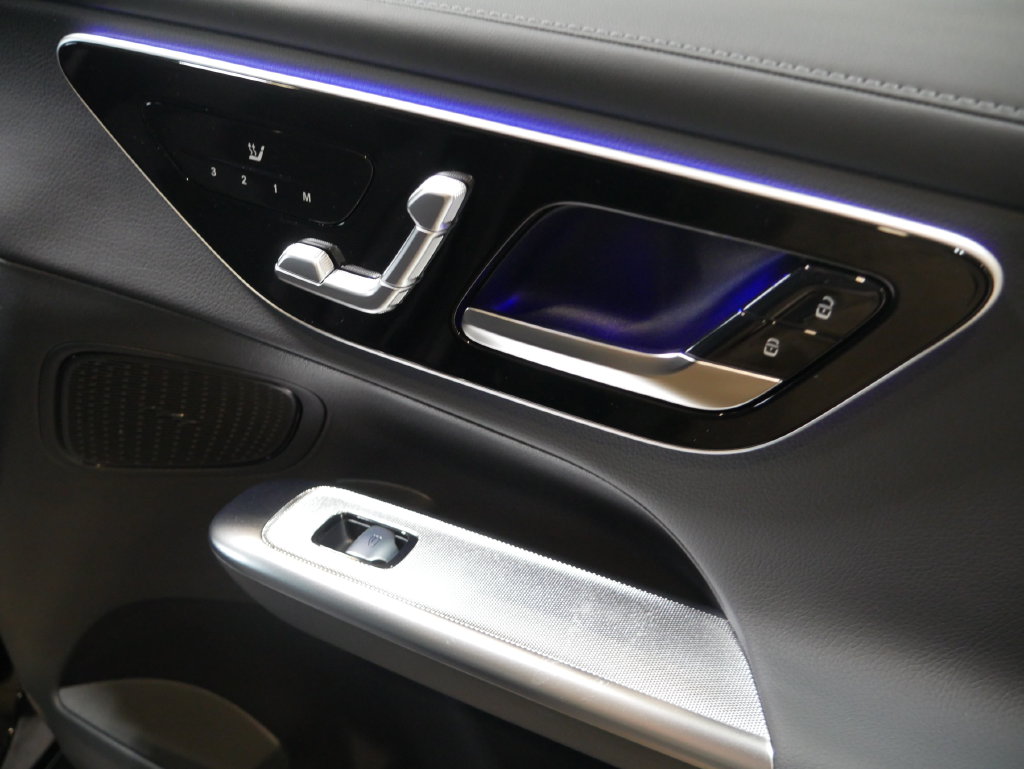 Thumbnail: 2026 Mercedes-Benz GLC - 26