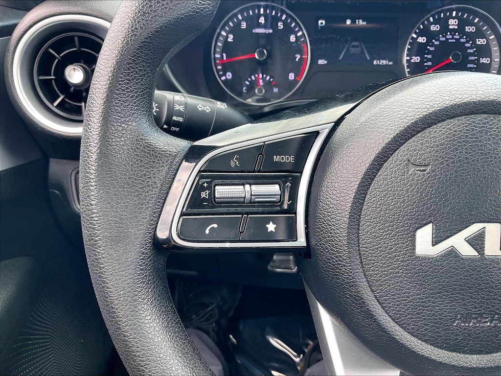 2024 Kia Forte — photo 21