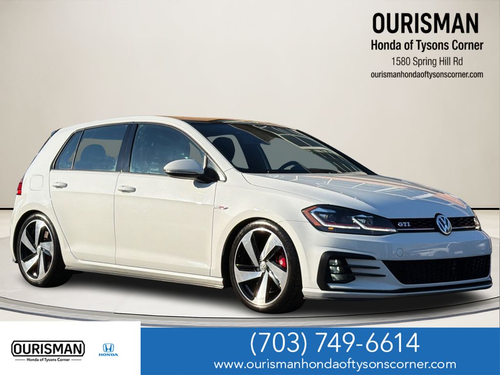 Pure White 2018 Volkswagen Golf GTI Hatchback Front-Wheel Drive 6-Speed Dual Clutch