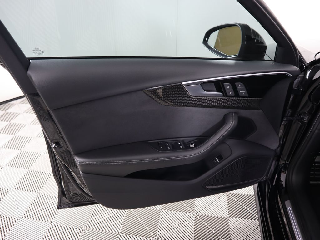 Thumbnail: 2022 Audi S4 - 25