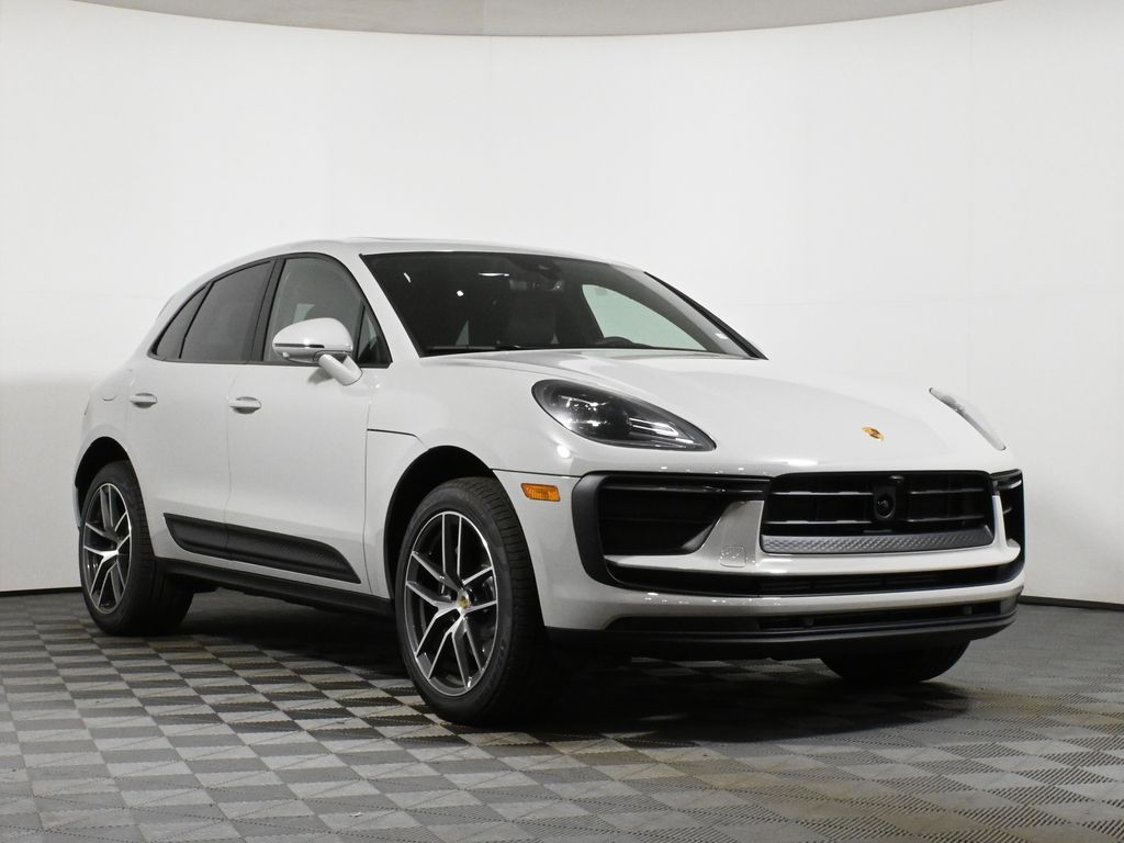 Thumbnail: 2026 Porsche Macan - 9