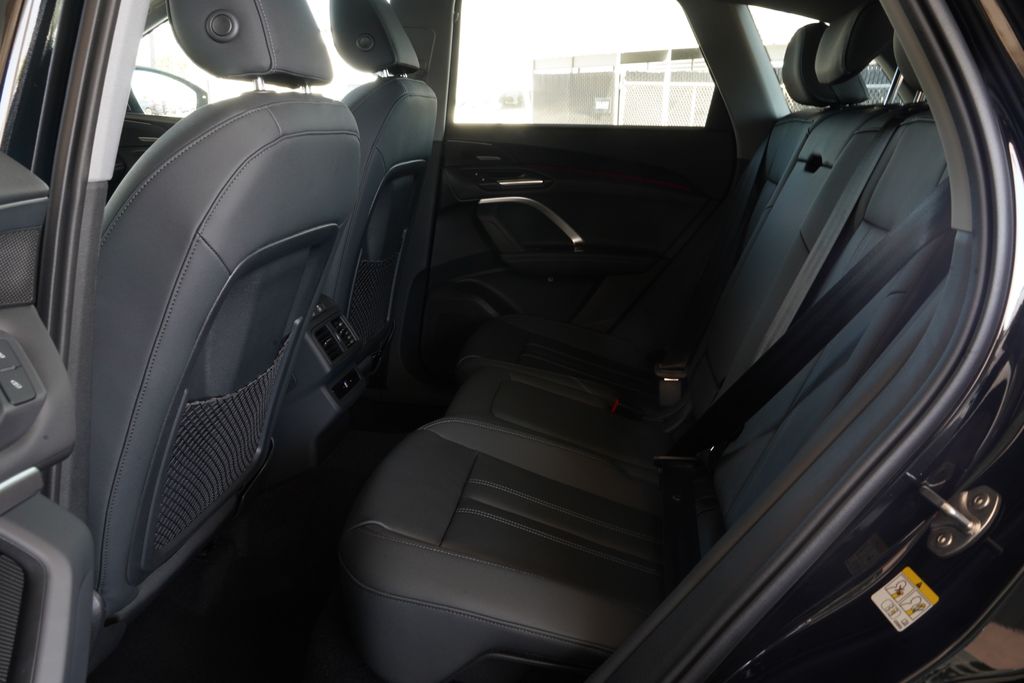 Thumbnail: 2026 Audi Q5 - 7