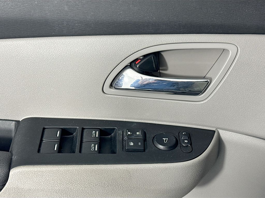 Used Car 2016 Honda Odyssey  Lx For Sale Under $12,000 In Austin, Texas