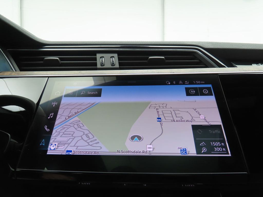 2022 Audi e-tron Premium 15