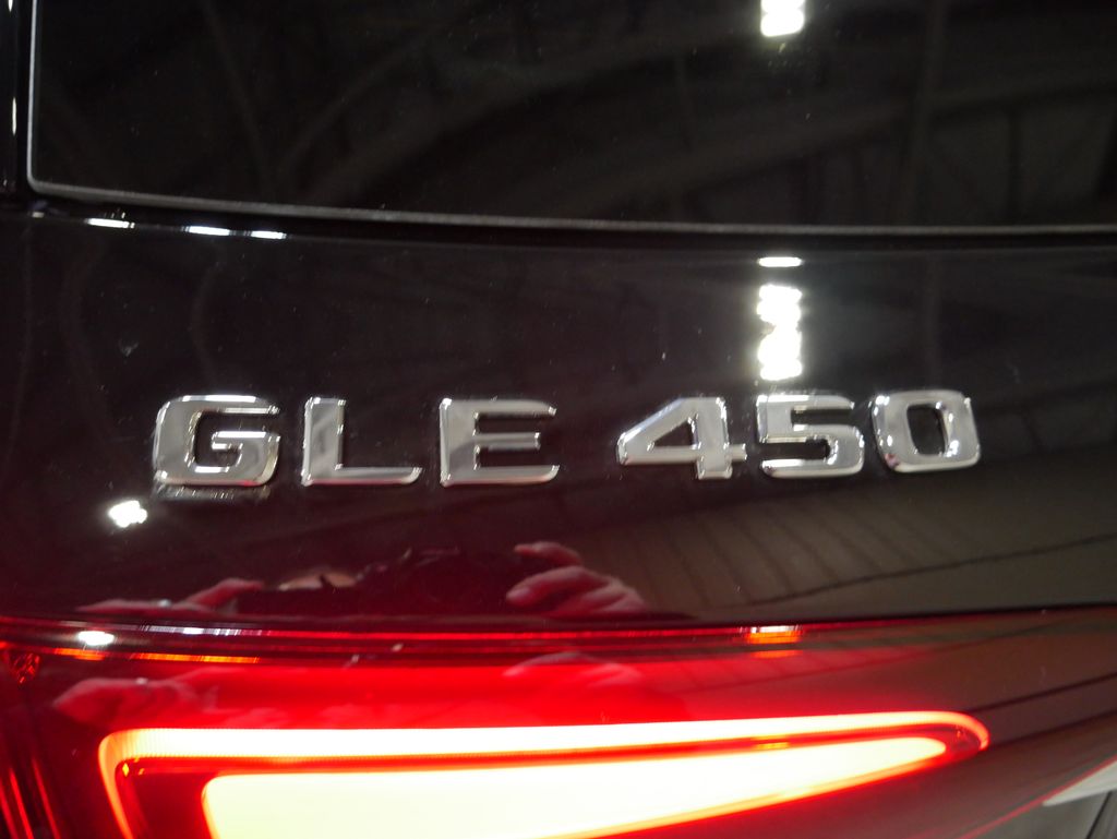 Thumbnail: 2026 Mercedes-Benz GLE - 9