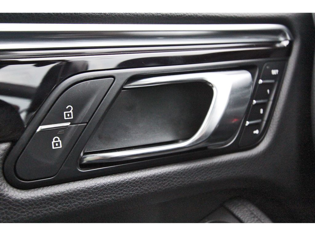 Used 2021 Porsche Macan SUV