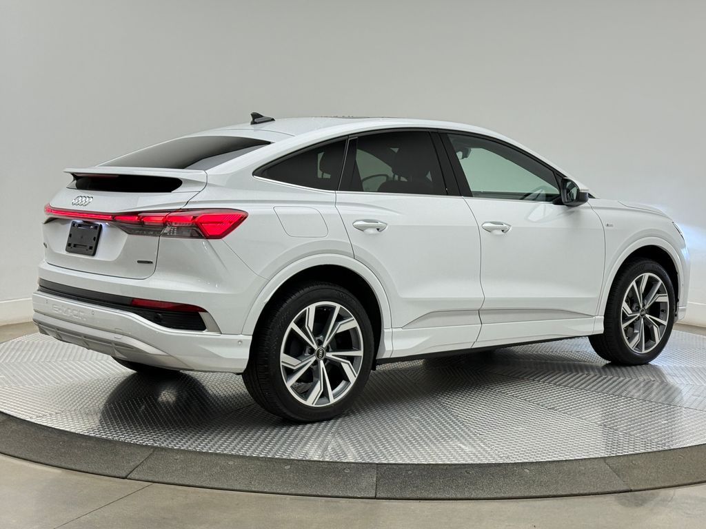 Thumbnail: 2023 Audi Q4 e-tron - 17