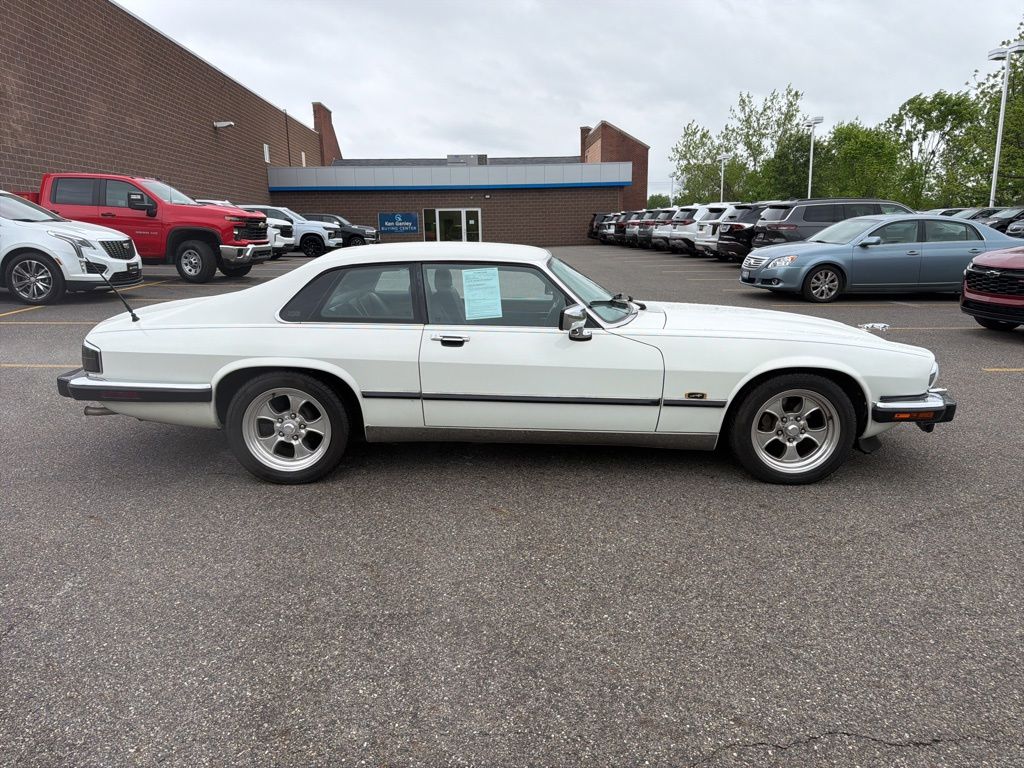 White 1992 Jaguar XJ-Series Coupe Rear-Wheel Drive 3-Speed Automatic
