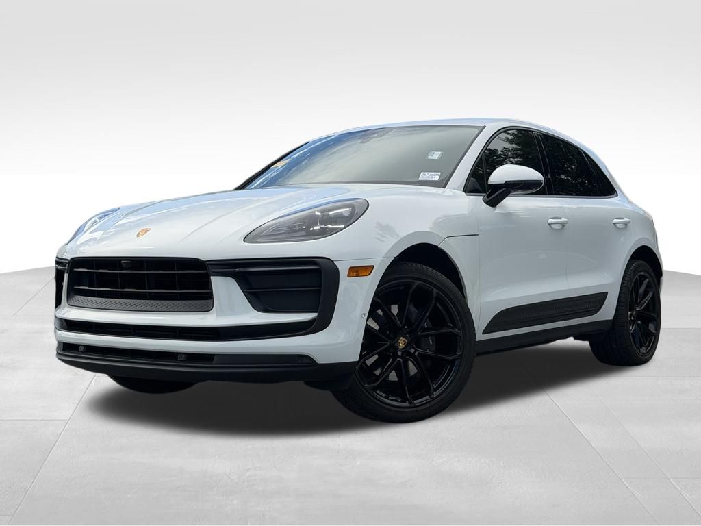 2022 Porsche Macan 