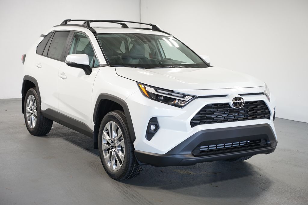 Thumbnail: 2025 Toyota RAV4 - 3