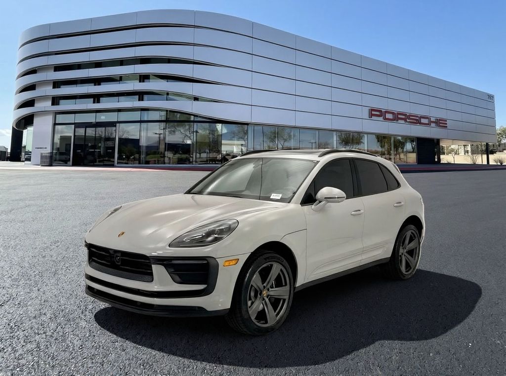 Thumbnail: 2026 Porsche Macan - 1