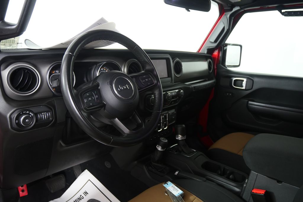 Thumbnail: 2021 Jeep Wrangler - 13