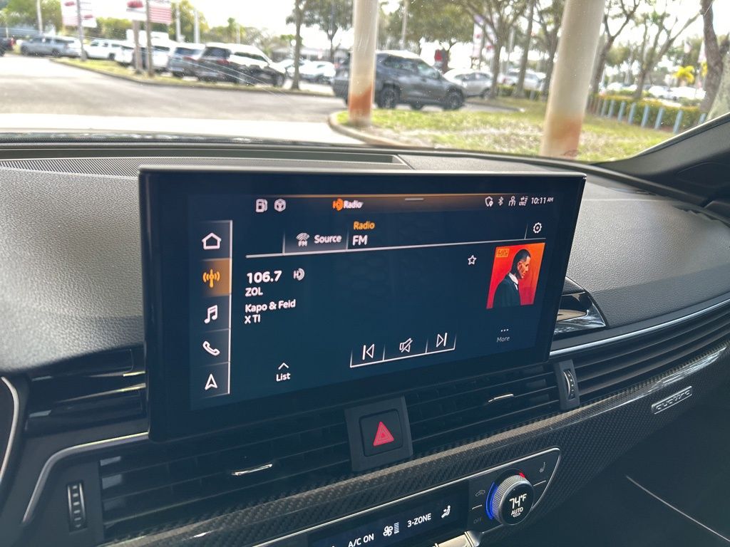 View vehicle photo 7