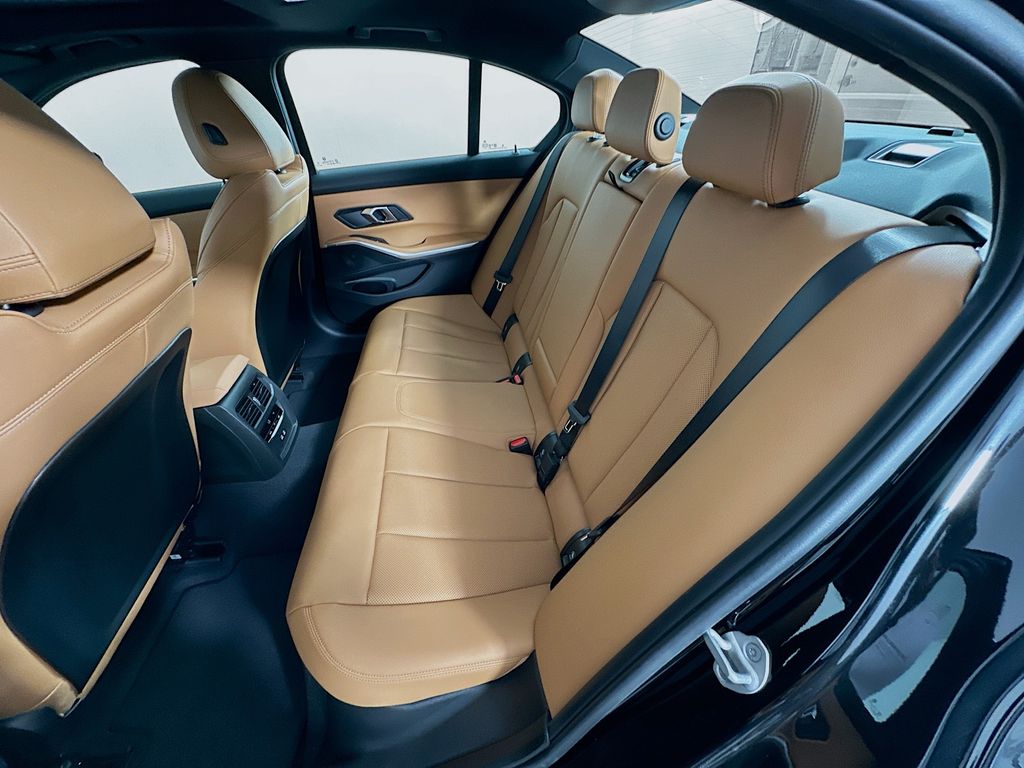 Thumbnail: 2025 BMW 3 Series - 17