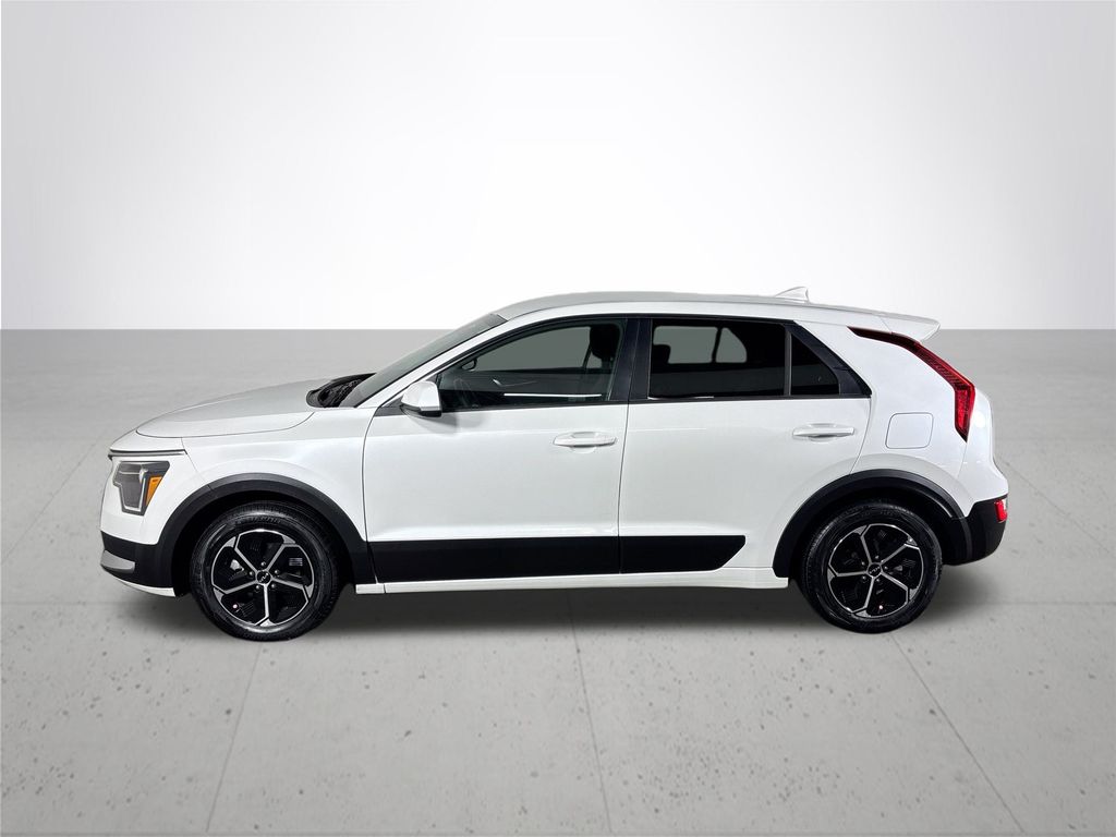 2023 Kia Niro LX