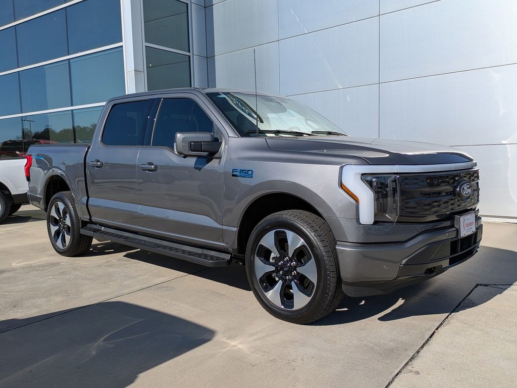 2025 Ford F-150 Lightning Platinum