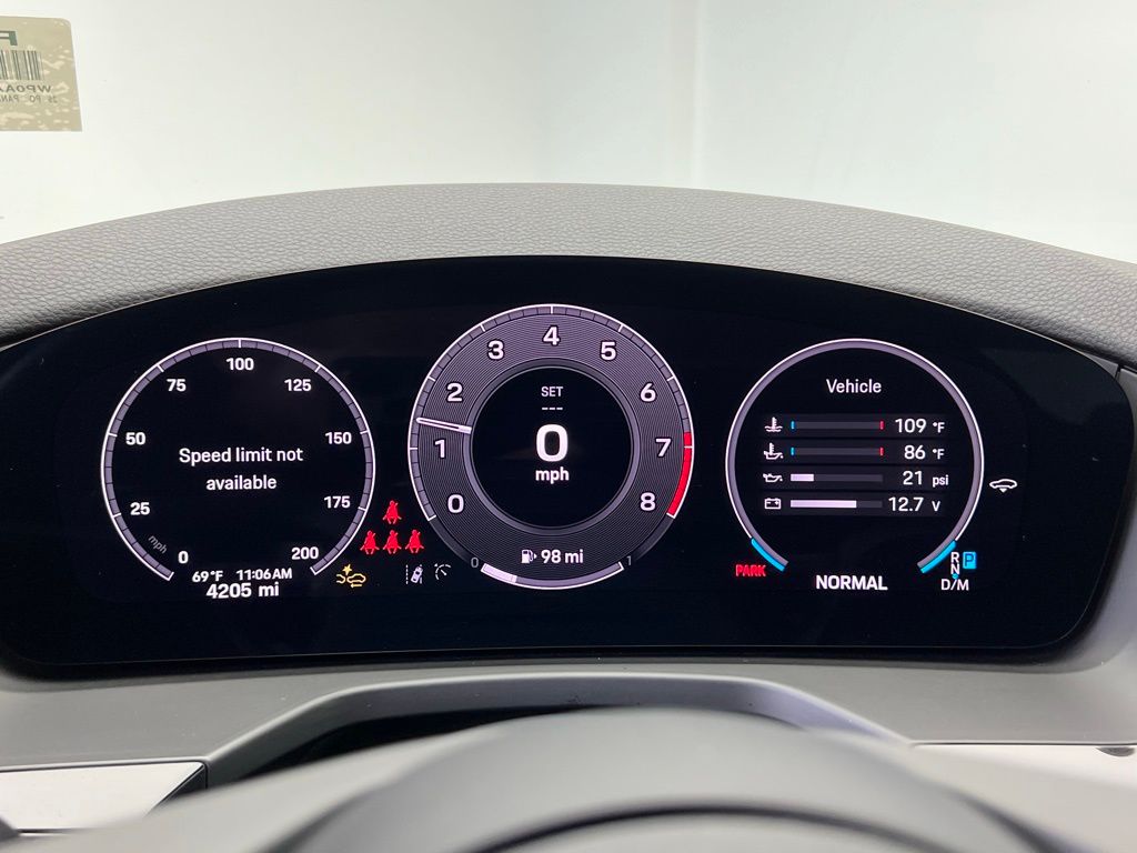 Thumbnail: 2025 Porsche Panamera - 10