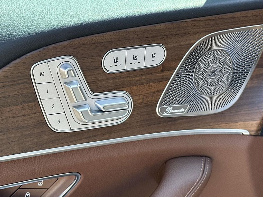 Thumbnail: 2025 Mercedes-Benz GLE - 29