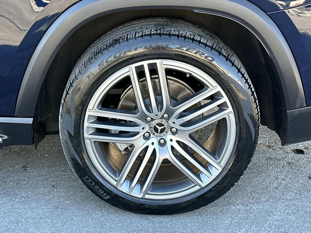 Thumbnail: 2022 Mercedes-Benz GLS - 15