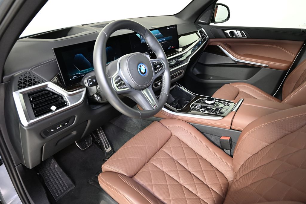 2025 BMW X5 xDrive50e 15