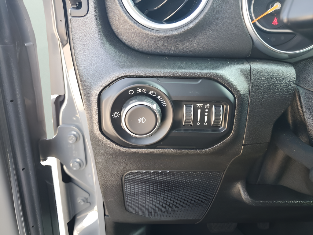 Used Car 2019 Jeep Wrangler  Unlimited Sahara For Sale Under $25,000 In Austin, Texas