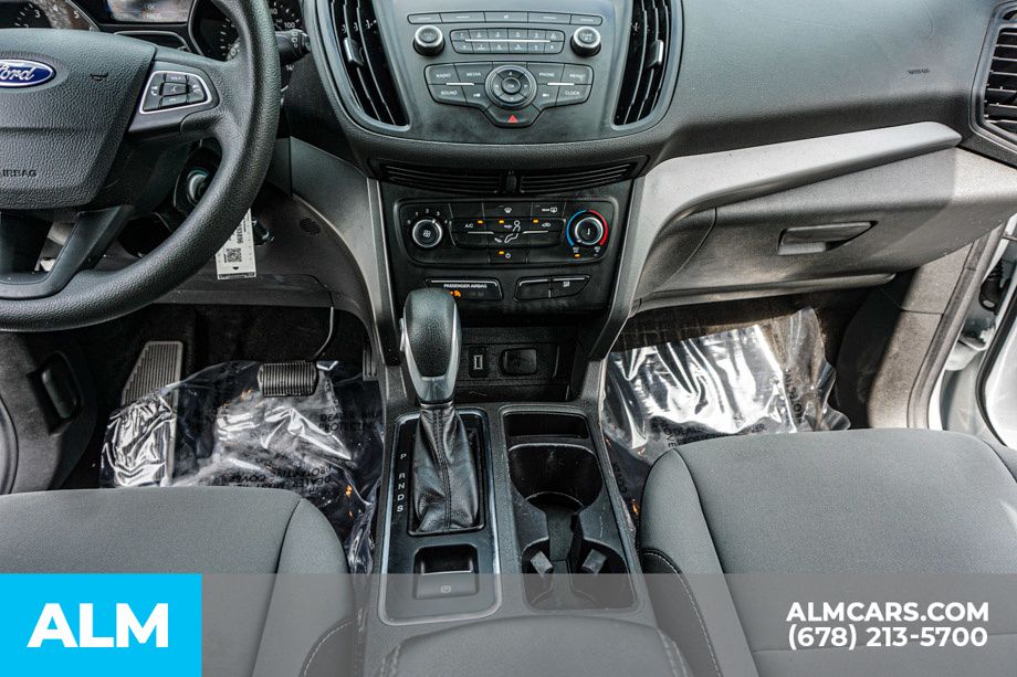 Used 2019 White Ford S image 39