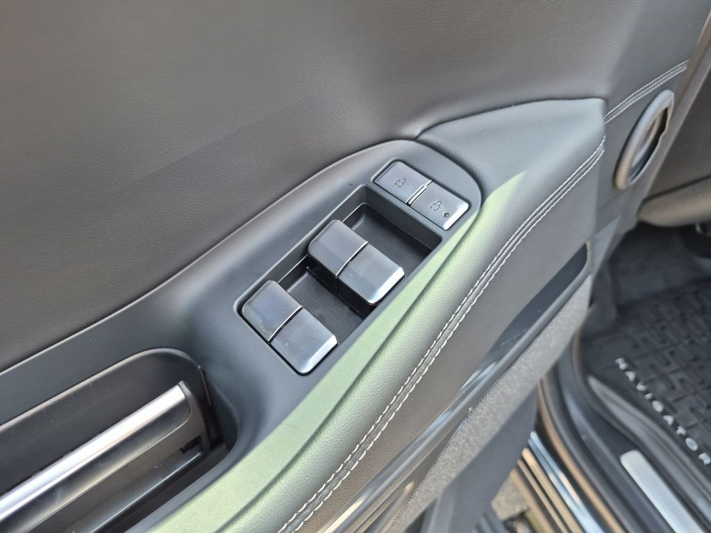 Used Car 2025 Lincoln Navigator  Reserve For Sale Under $90,000 In Austin, Texas