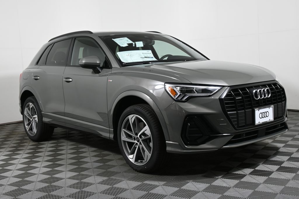 Thumbnail: 2025 Audi Q3 - 8