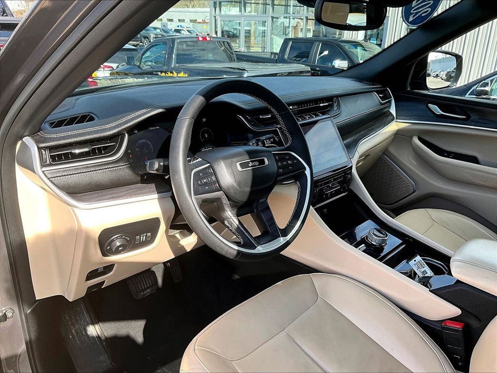 2023 Jeep Grand Cherokee L — photo 8