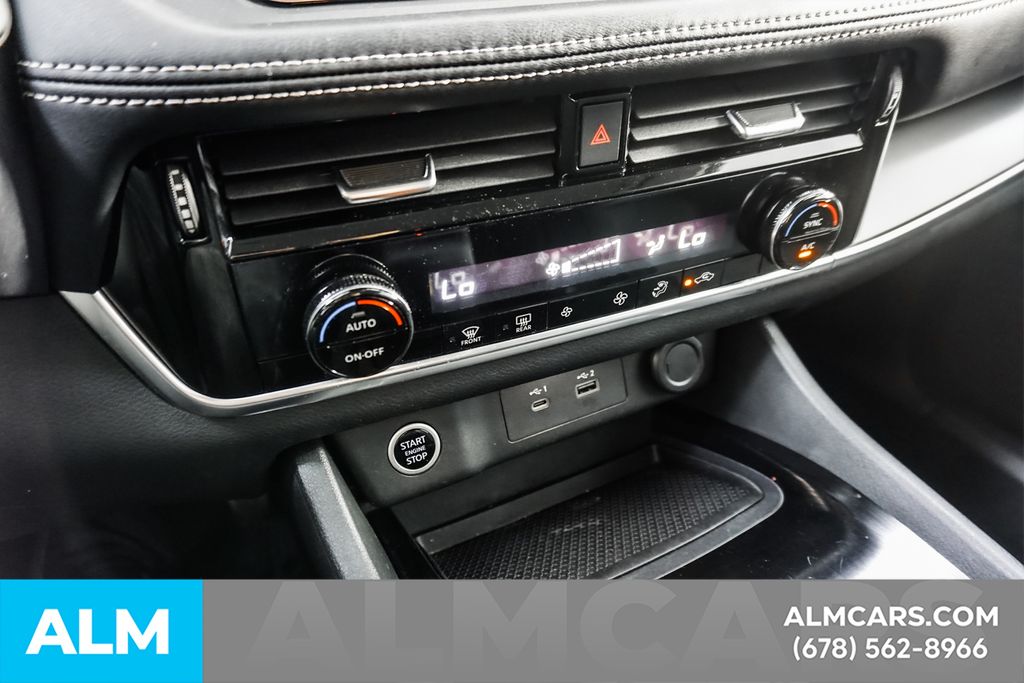 Used 2022 Gray Nissan SV image 38