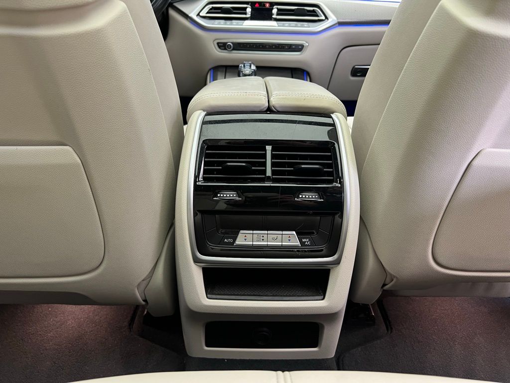Thumbnail: 2021 BMW X5 - 9