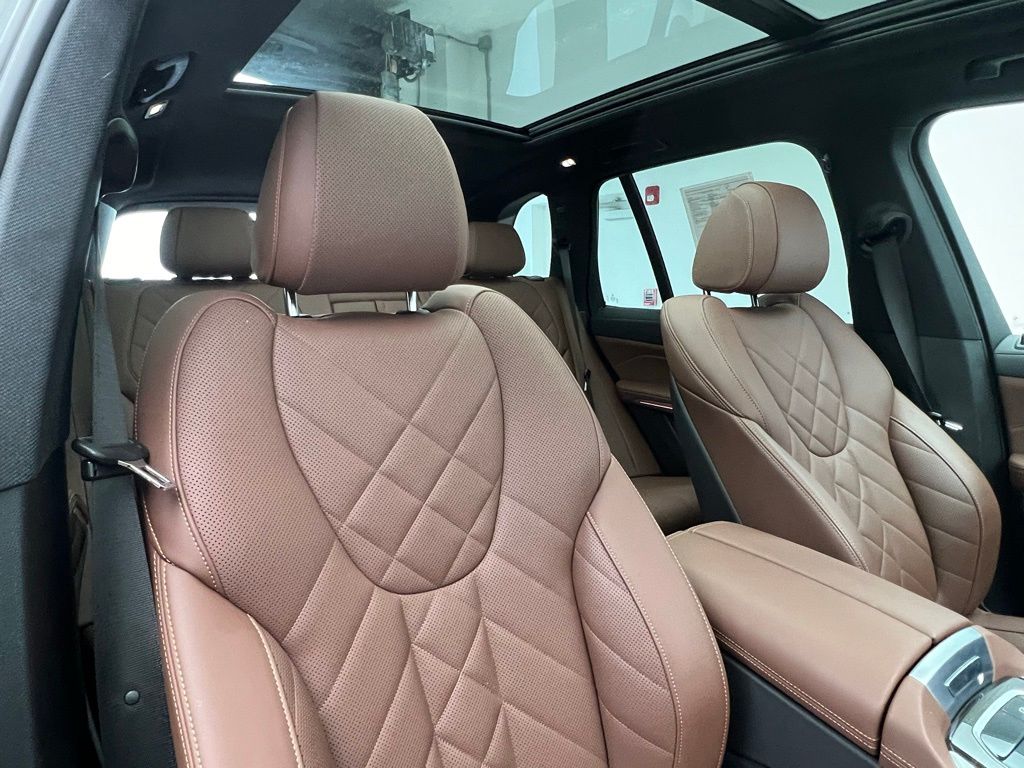 Thumbnail: 2023 BMW X5 - 7