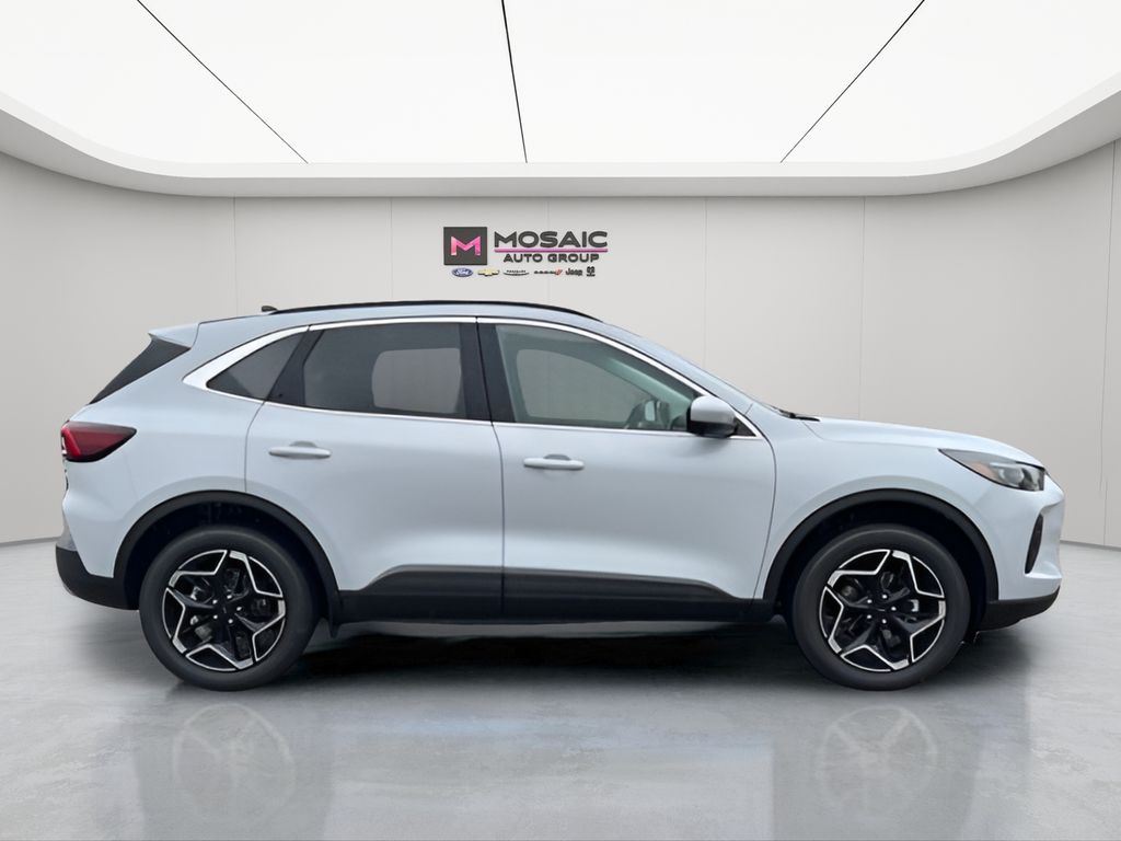 2026 Ford Escape Hybrid