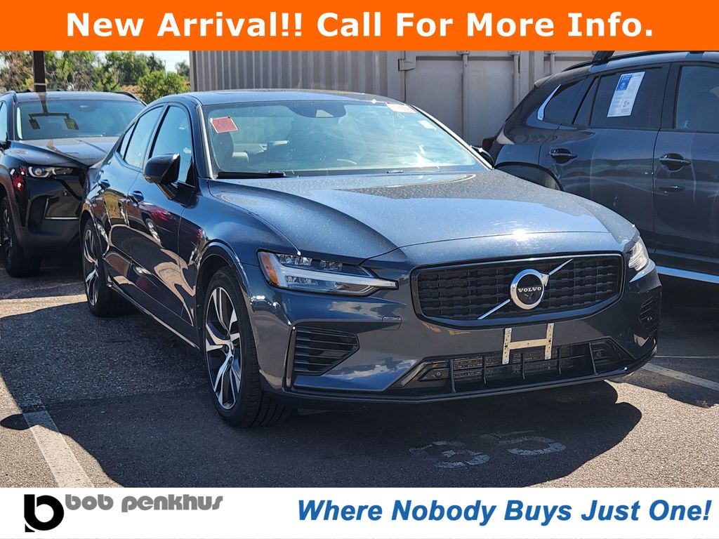 2021 Volvo S60 Recharge Plug-In Hybrid T8 R-Design