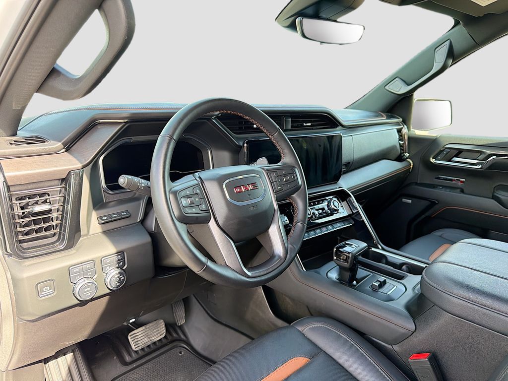 Used 2024 White GMC AT4 image 9