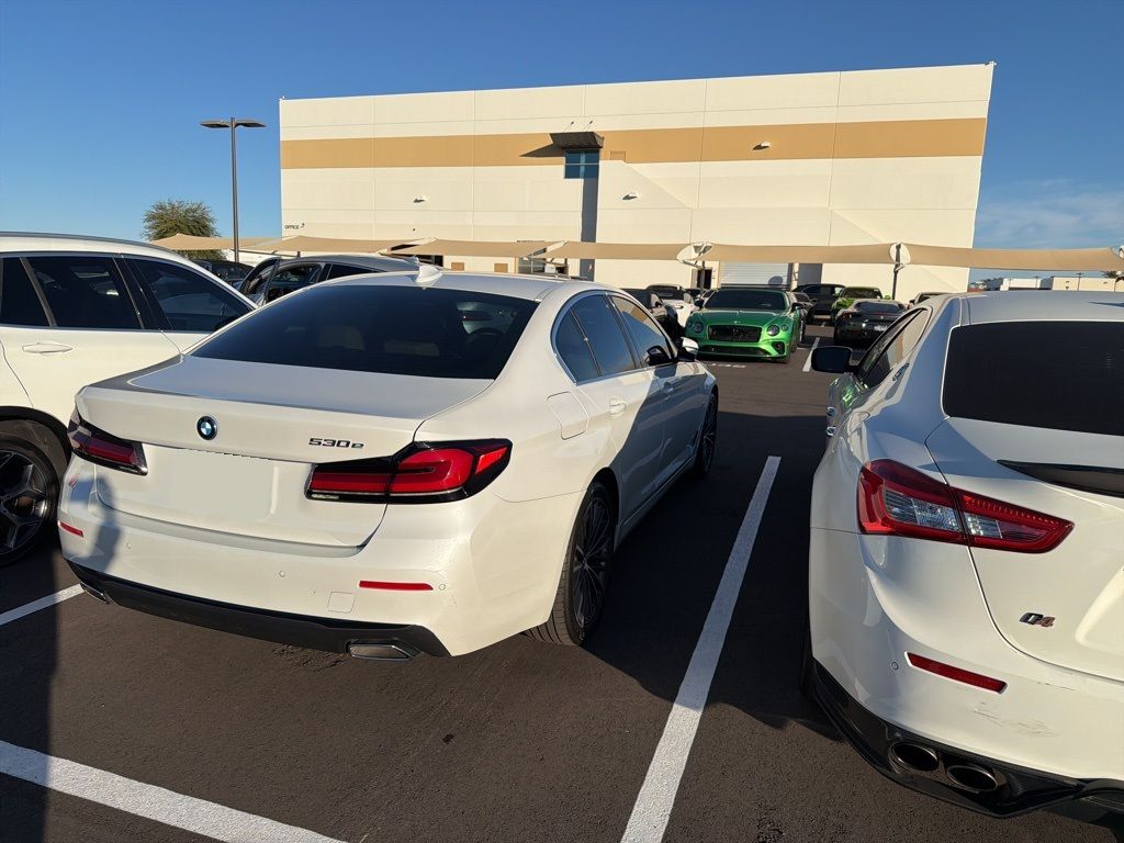 Thumbnail: 2023 BMW 5 Series - 4