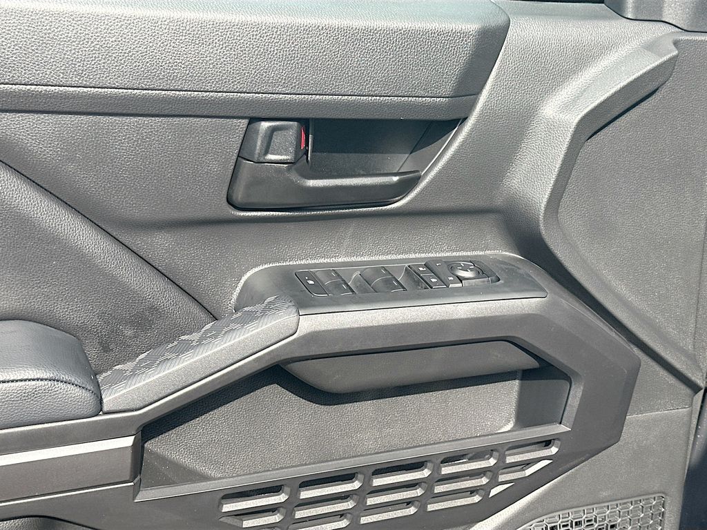 2025 Toyota Tacoma SR5 19
