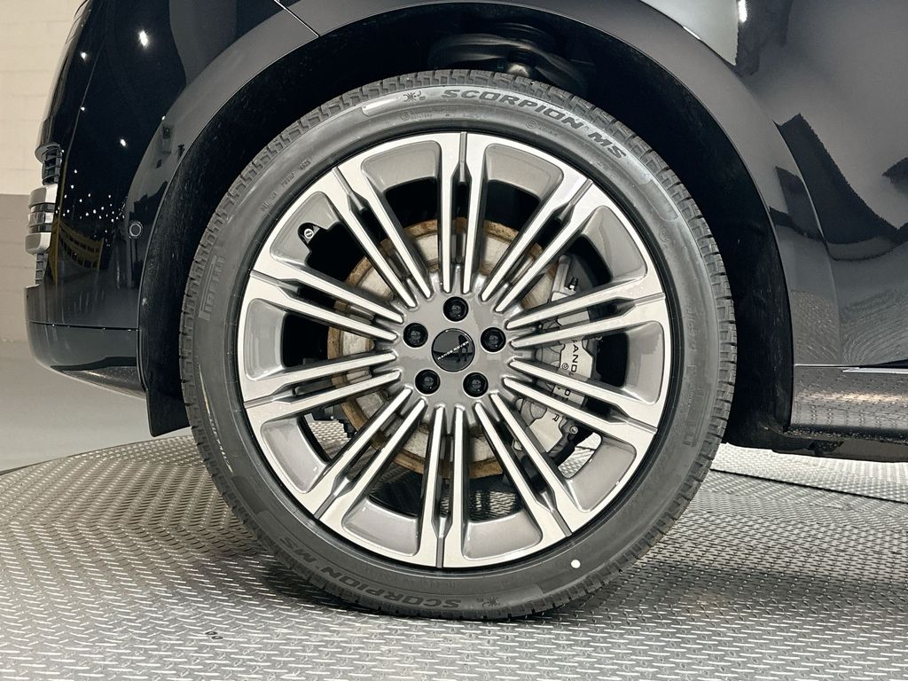 Thumbnail: 2026 Land Rover Range Rover - 5