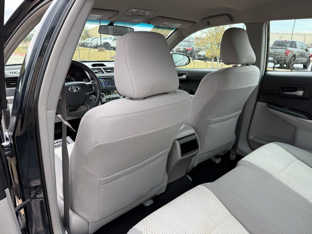 Thumbnail: 2013 Toyota Camry - 21