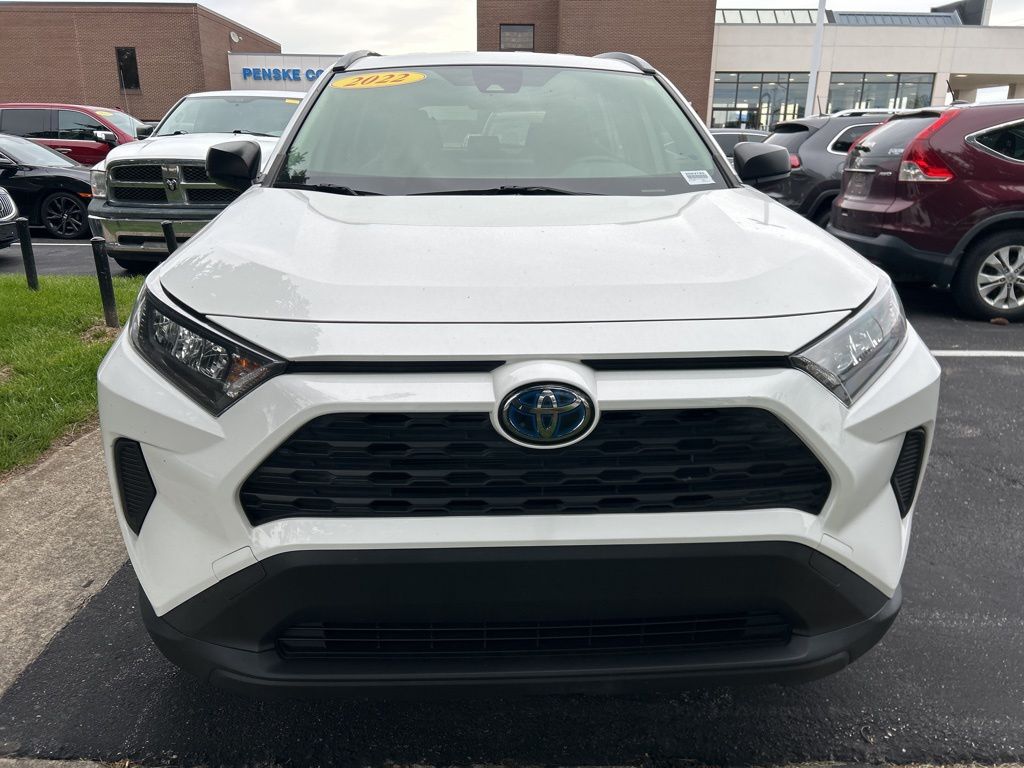 2022 Toyota RAV4 LE 5