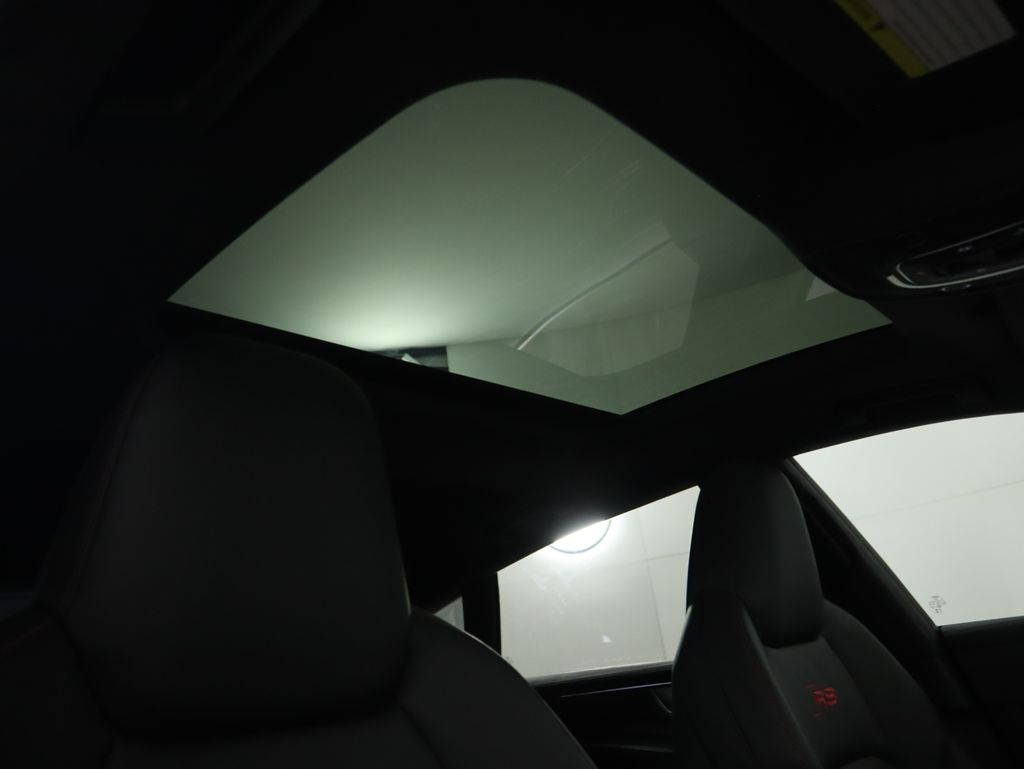 Thumbnail: 2026 Audi RS 7 - 20